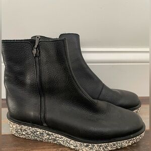Arche Black Leather Ankle Boots with Speckled Sole size 38